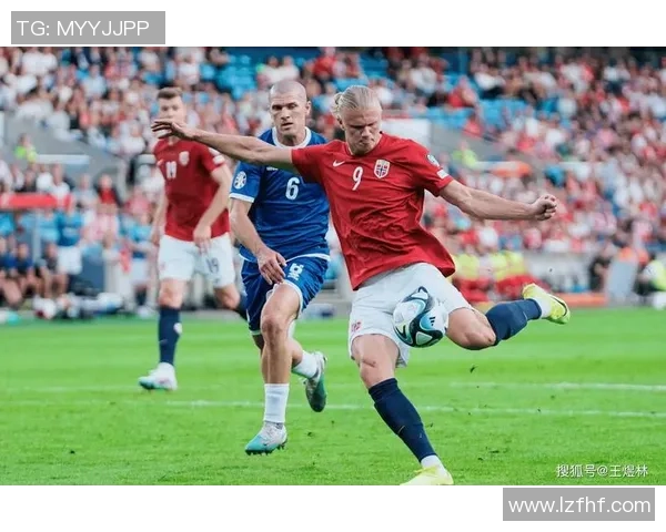 当前活跃的足球明星及其在赛场上的精彩表现分析