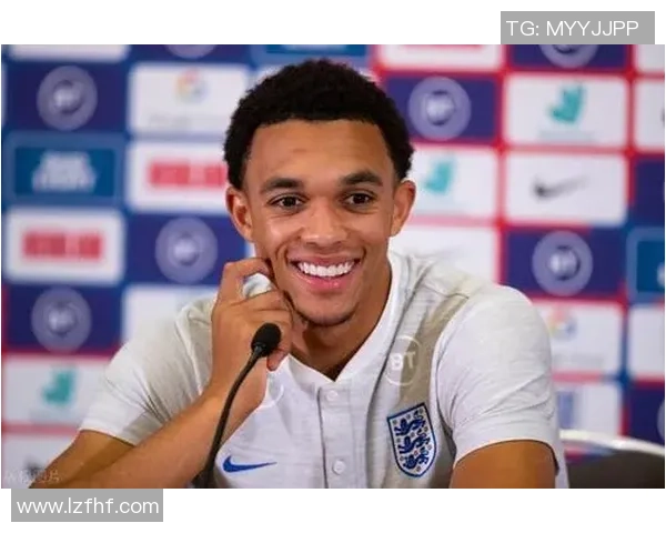 美国黑人足球明星的奋斗历程与对社会的深远影响